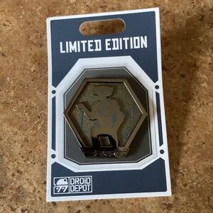 New Disneyland Star Wars LE‎ Pin L3-37 Droid Depot Limited Edition